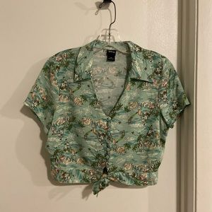 peter pan crop top ✨